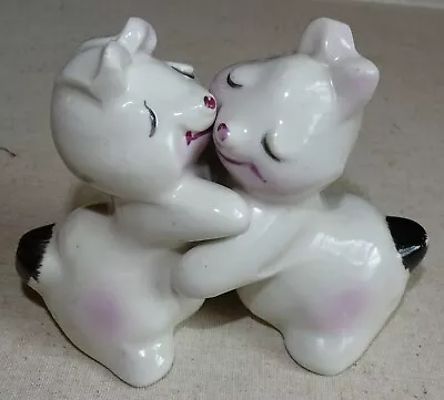 Vintage Salt & Pepper Shakers Hugging Bunnies Vantellingen Bunny Hug • $19.76