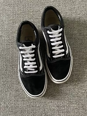 Vans Old Skool Black White Lace Up Shoes Men’s Size 3.5/Women’s Size 5 • $20