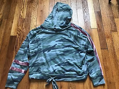 Vintage Havana Women Camo Hoodie Raglan Sleeve Green Size L Cropped Drawstring • $14.99