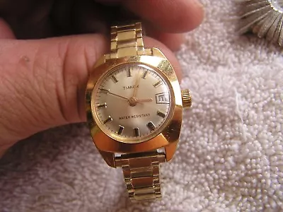 Vintage Modern Timex Women's Watch  • $39.99