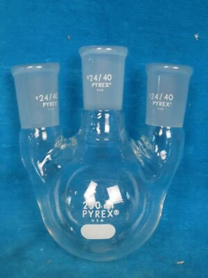 $24.95 • Buy Pyrex 250ml 3 Neck Round Bottom Boiling Flask, 24/40, Vertical Three Neck