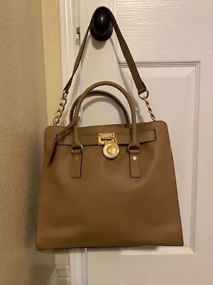 Michael Kors Hamilton East West Satchel Bag Luggage Beige Leather. • $119