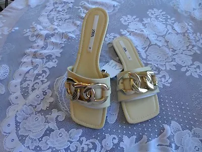New Zara Yellow Sandals W/ Large Chain Trim Size 8 M • $59