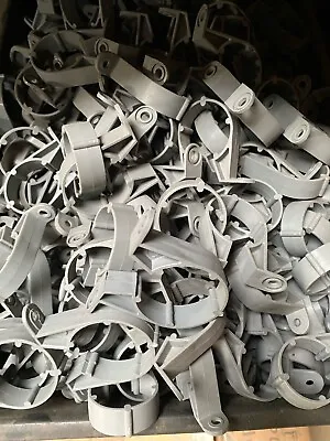 Joblot Of 32mm/ 1¼   Waste Pipe Clips In Grey Multi-pack - Packs Of 20 30 &50 • £3.99