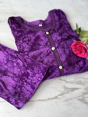 Asian Pakistani Women Velvet 2pc • £14.99