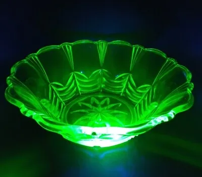 Vintage Walther & Sohne Uranium Green Glass Fruit Bowl 'Basel' 1931 Catalogue • £25