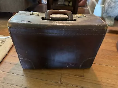 Vintage Pilots Attorney Briefcase Attache Travel Box • $75