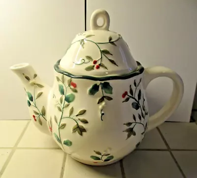 Vintage PFALTZGRAFF English Winterberry Sculpted Ceramic Teapot Mint • $19.99