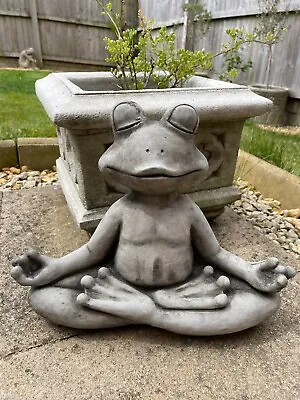 Meditating Frog Stone Garden Statue | Outdoor Animal Sculpture Toad Ornament  • £35.99