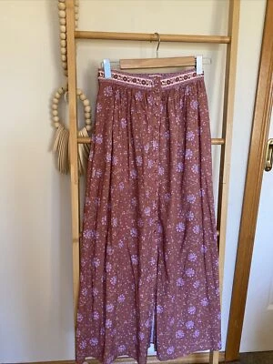 $40 • Buy Tigerlily Skirt Size 8