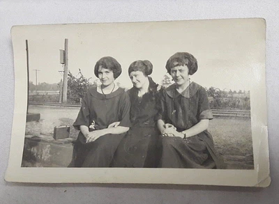 $8.50 • Buy Antique Original C 1920's B&W PHOTOGRAPH Of JEWISH WOMEN W/ SHEITEL Wigs *