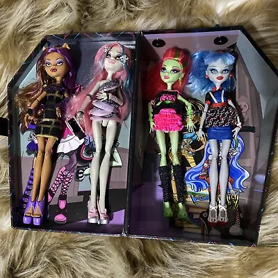 MONSTER HIGH GHOULS NIGHT OUT 4 DOLLS SET Ghoulia Venus Clawdeen Rochelle Read • $180