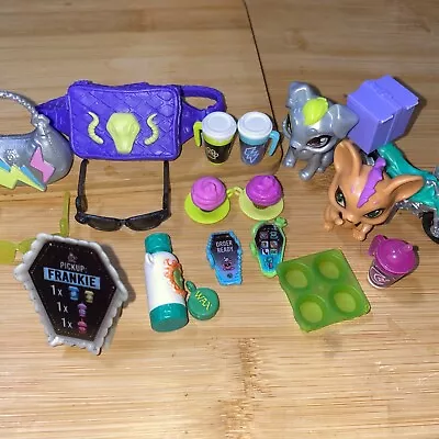 Monster High G3 Frankie And Deuce COFFEE BREAK Drinks Tray Cupcakes MORE LOT • $22