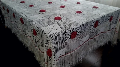 $248 • Buy  Vintage   8 Inch Silk-Fringed  Hand Crocheted White Tablecloth With Roses 55x66