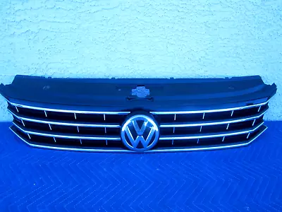 2016 - 2018 Volkswagen Passat Oem Front Upper Front Grille 561 853 653 C #1a-2 • $125