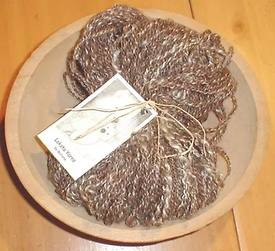 Motomo Gallery / HAND-SPUN / Romney & Alpaca / Brown & White   • $22.50