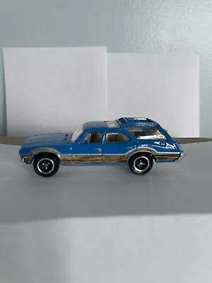  Matchbox 1971 Oldsmobile Vista Cruiser Blue With Dogs In Back Loose 2009 New  • $3