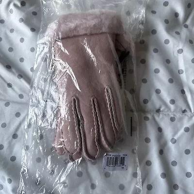 Women's UGG Genuine Dyed Shearling Slim Side Vent Gloves Pink S • $64.99