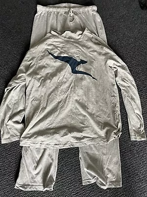 New Unworn Qantas Business Class Pyjamas Pj's Size L/xl - Grey - Navy Logo • $30