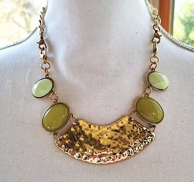 Vintage Estate Copper Tone Apple Green Lucite Necklace W/ Large Copper Pendant • $11.70