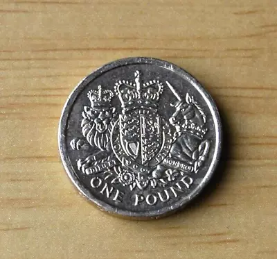 GB UK QEII Bank Of England 2015 Circulated £1 Coin Heraldic Royal Arms • £3.95