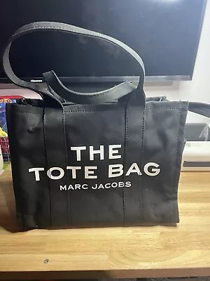 Marc Jacobs THE LARGE TOTE BAG - Black • $119.99