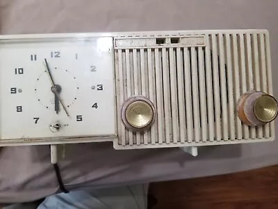 Motorola 5C17S Table Top Clock Radio • $40