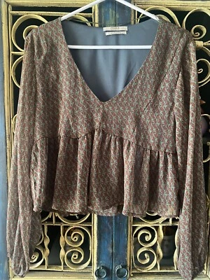$10 • Buy Pull And Bear Size M Bohemian Crop Lined Top. Long Sleeved. Ex Condition.