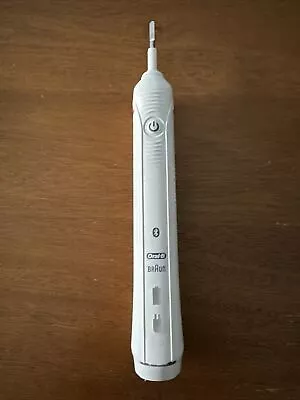 Oral-B Smart 5 5000 Electric Rotating Toothbrush With 4 Brush Heads • $60