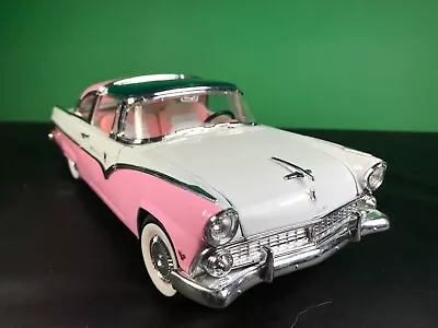 1955 Ford Fairlane Crown Victoria Road Tough - '50s Classic; Diecast 1:18 Scale • $23.45