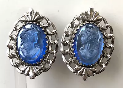 WHITING & DAVIS VINTAGE BLUE CRYSTAL CAMEO CLIP ON EARRINGS .75  X 1.25  • $39