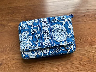 Vera Bradley 12   Laptop Portfolio Hard Case Retired Print Computer Bag  • $17