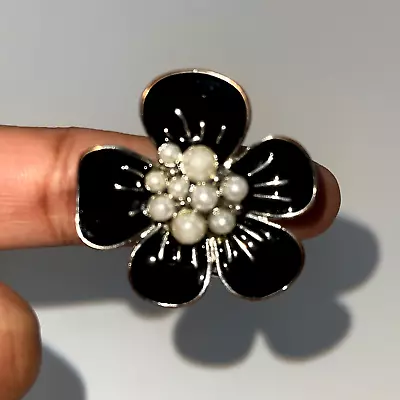 Vintage Black White Enamel Faux Pearl Swirl Flower Stretch Ring Silver Tone B#6 • $15