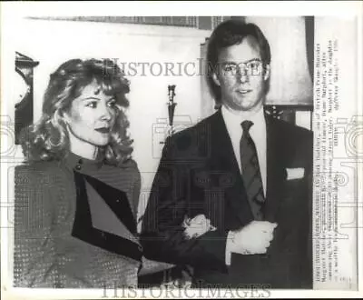 1986 Press Photo Mark Thatcher And Diane Burgdorf Announce Engagement In London • $19.99