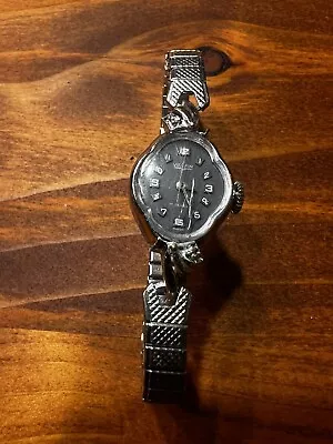 Vintage Vulcain Women’s Watch - 17j Diamond Accents • $5