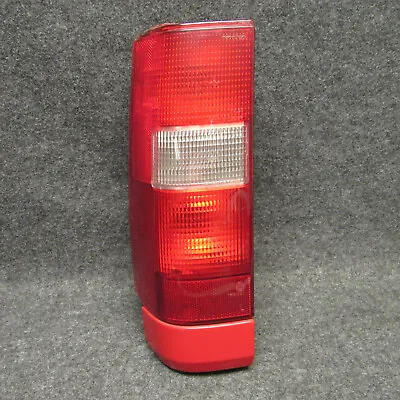 1994-1997 Volvo 850 Wagon LH Lower Bottom Tail Light Lamp 3512322 3512429 63937 • $54.99