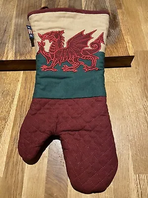 Wales Oven Gauntlet/Mitt • £8