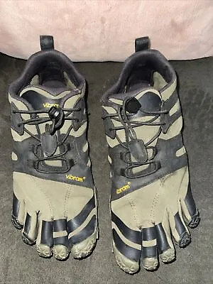 Vibram Five Fingers  Women’s  Size 8-8.5 V Trail Shoe Black/Green • $40