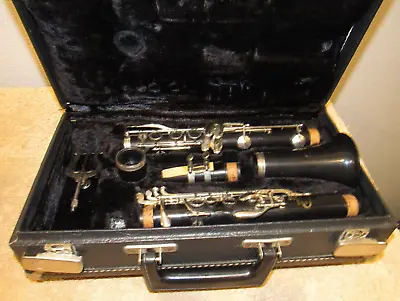 Vito Reso-Tone Model 3 Clarinet In Case - U.S.A. Made • $34.99