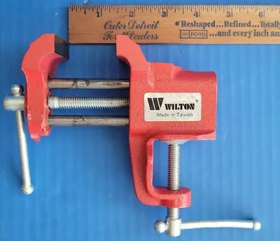 Vintage 520C Clamp On Bench Vise 1-3/4  Jaws WILTON CHICAGO USA  Made In Taiwan • $6.99