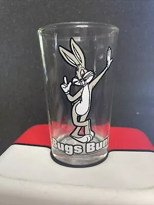 Vintage BUGS BUNNY  Glass 1976 Warner Bros Cartoon Elmer Embossed • $5.99