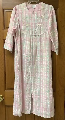 Miss Elaine Long Seersucker House Coat Zip Front Robe Pockets Pink Plaid Medium • $16.99