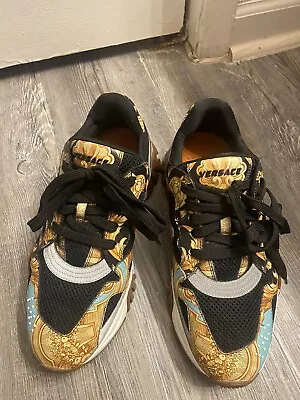 Versace Men’s Squalo Mesh Baroque - Print Sneakers US 10.5 Euro 41 • $400