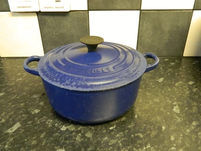 £22.01 • Buy Le Creuset  Cast Iron Casserole Dish And Lid - Dark Blue  Finish  - Size 20