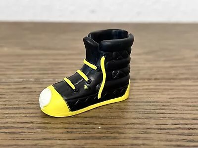 Monster High Dolls Sized Shoes 1st Wave Holt Hyde Boy Right Shoe Yellow Black • $10.99