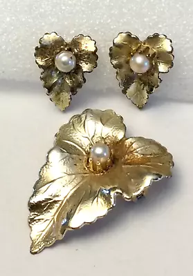 Vintage Faux Pearl And Goldtone Leaf Brooch And Matching Screw On Earrings • $2.99