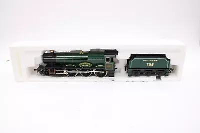 F Vintage Hornby 'OO' Scale Model SR Class N15 Locomotive & Tender 'Sir Dinadan' • £3.20