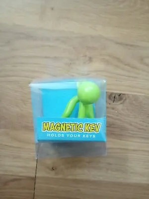 MAGNETIC KEV The Magnetic Man Key Holder 3D Green Holds 30 Keys Fridge Magnet • £9.99