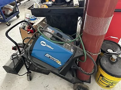 Miller 907614 Millermatic 211 MIG Welder - Blue • $1950