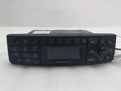 01 02 03 MERCEDES C-CLASS Audio Radio W203 W/o Navigation System ID 2038200986 • $200